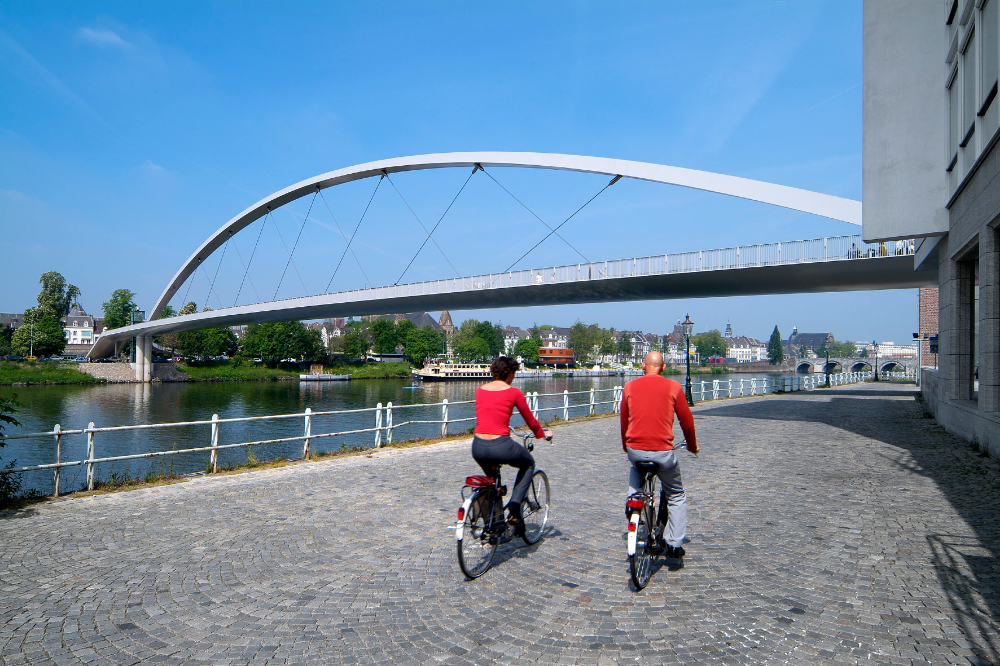 hoge brug maastricht