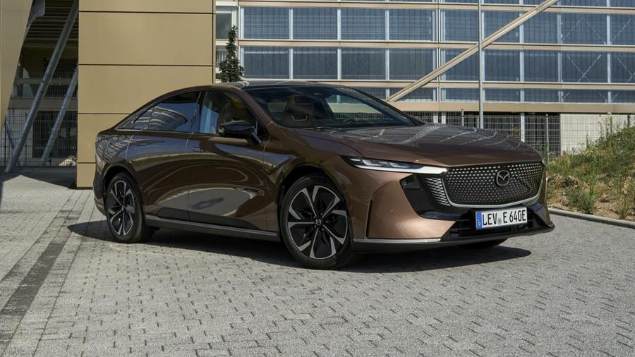 Rijtest Mazda 6e RWD Takumi Plus