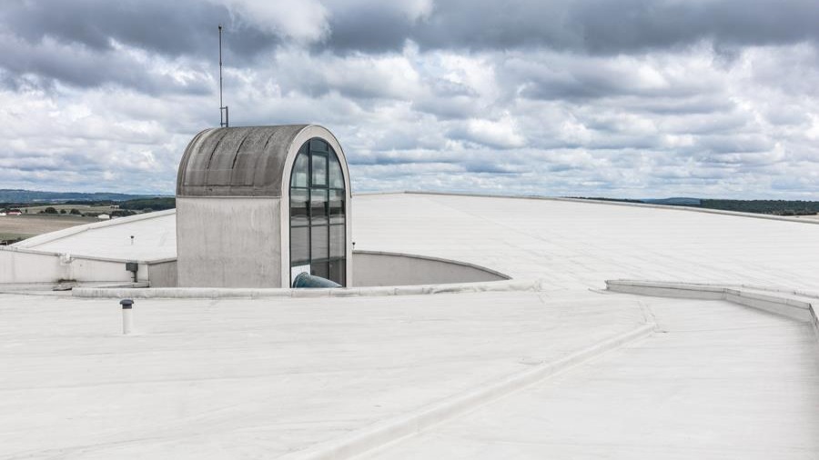 Les membranes de toit TPO combinent durabilité et souplesse