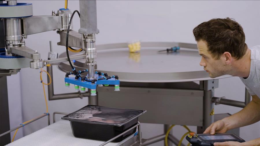 L'Asie est en tête pour le nombre de robots (par employé)