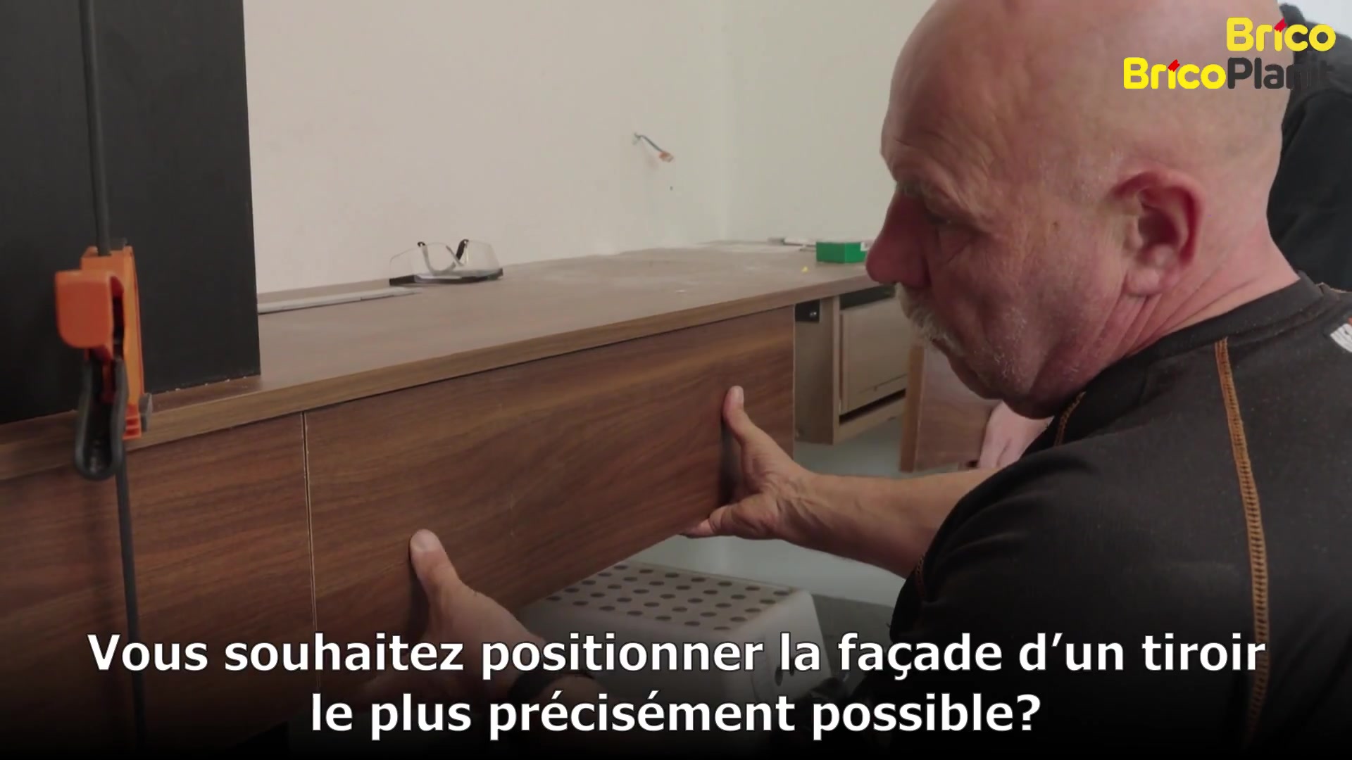 Comment poser facilement une façade de tiroir