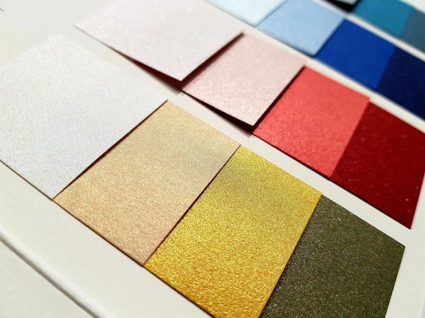 Curious Metallics, un nouvel évantail de 30 couleurs