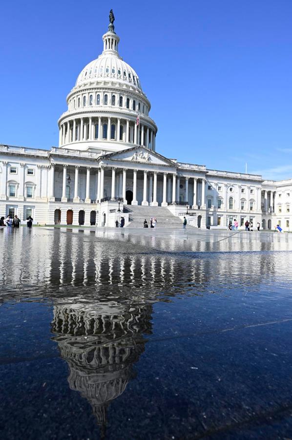 Covid-19: un rapport d'élus américains soutient la thèse de la fuite d'un laboratoire. La Chine dément